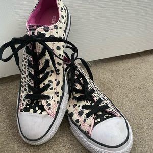 converse shoes leopard print